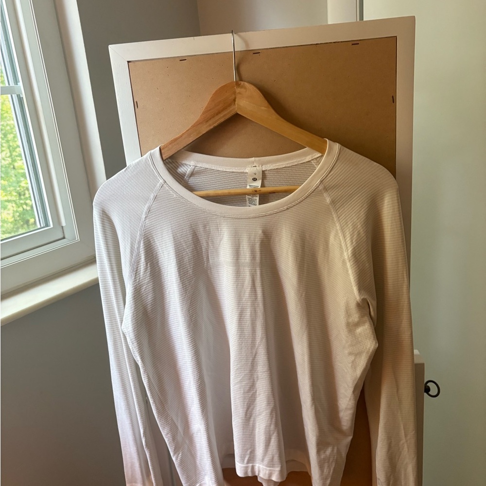 Lululemon White Long Sleeve Knit Top Size 12